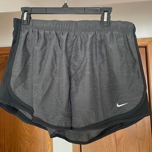 NWT Nike standard fit running short
